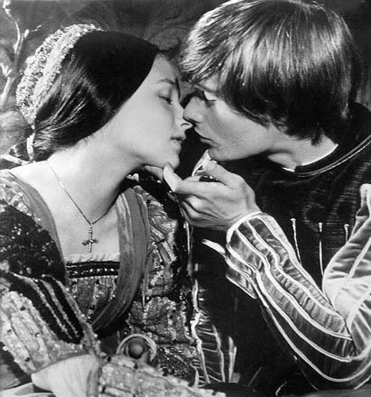 love quotes romeo and juliet. Juliet to Romeo
